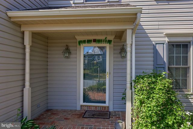 812 CYPRESS CT, Hummelstown, PA 17036