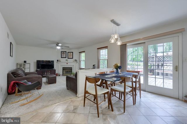 812 CYPRESS CT, Hummelstown, PA 17036
