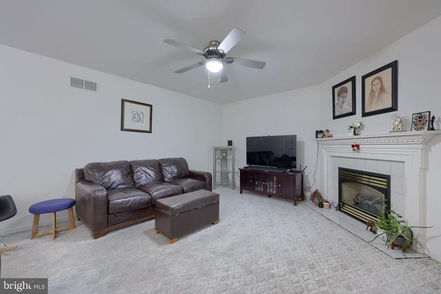 812 CYPRESS CT, Hummelstown, PA 17036