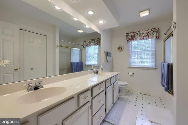 812 CYPRESS CT, Hummelstown, PA 17036