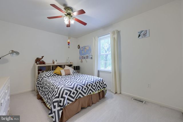 812 CYPRESS CT, Hummelstown, PA 17036