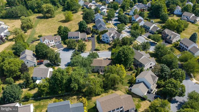 812 CYPRESS CT, Hummelstown, PA 17036