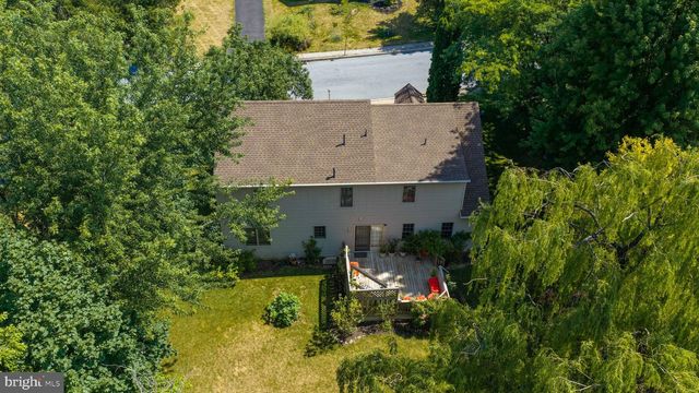 812 CYPRESS CT, Hummelstown, PA 17036