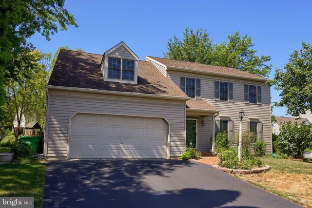 812 CYPRESS CT, Hummelstown, PA 17036