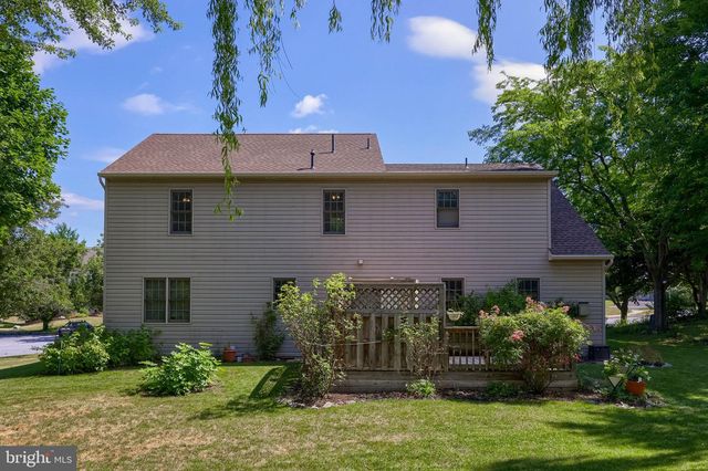 812 CYPRESS CT, Hummelstown, PA 17036