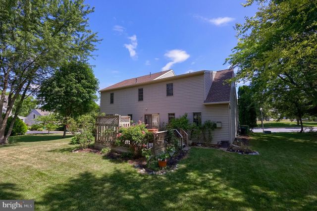 812 CYPRESS CT, Hummelstown, PA 17036