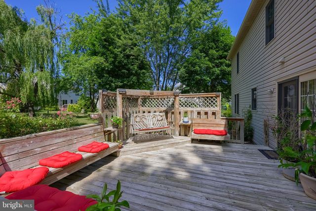 812 CYPRESS CT, Hummelstown, PA 17036