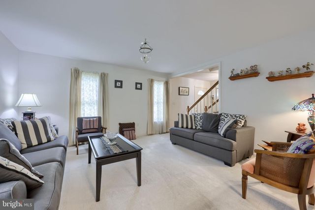 812 CYPRESS CT, Hummelstown, PA 17036
