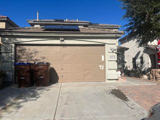 660 W Desert Blossom Drive, Green Valley, AZ 85614