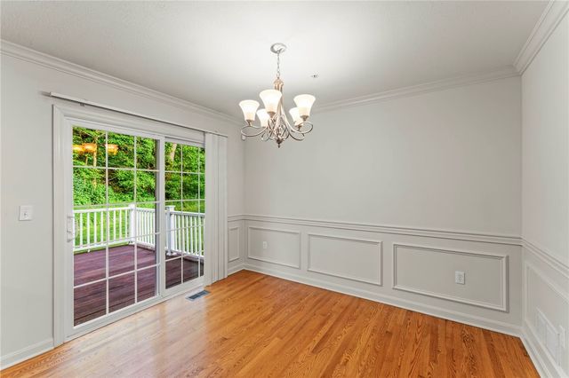 229 Persimmon Ln, North Strabane, PA 15317
