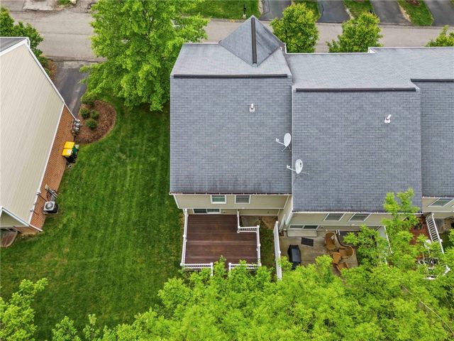 229 Persimmon Ln, North Strabane, PA 15317