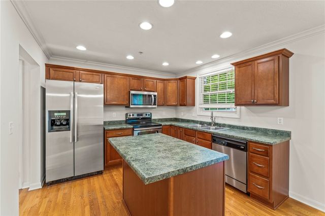229 Persimmon Ln, North Strabane, PA 15317