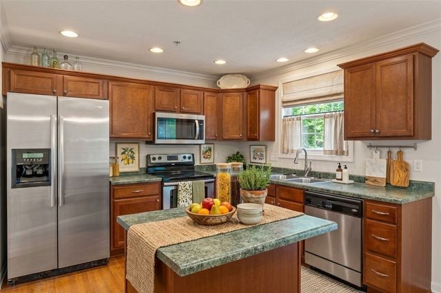229 Persimmon Ln, North Strabane, PA 15317