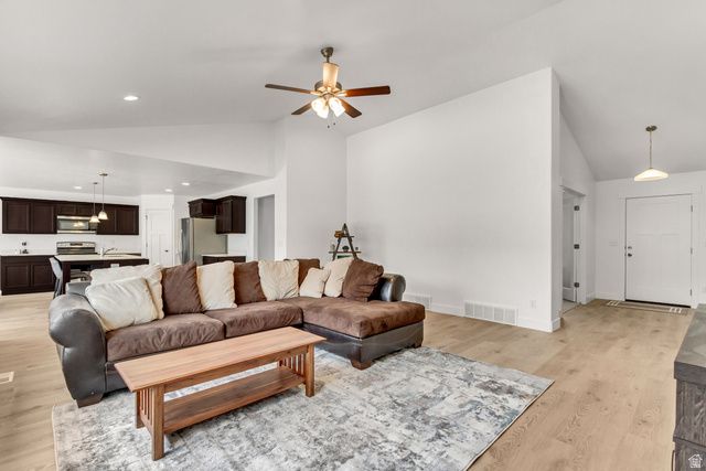 188 E BRUIN DR, Eagle Mountain, UT 84005