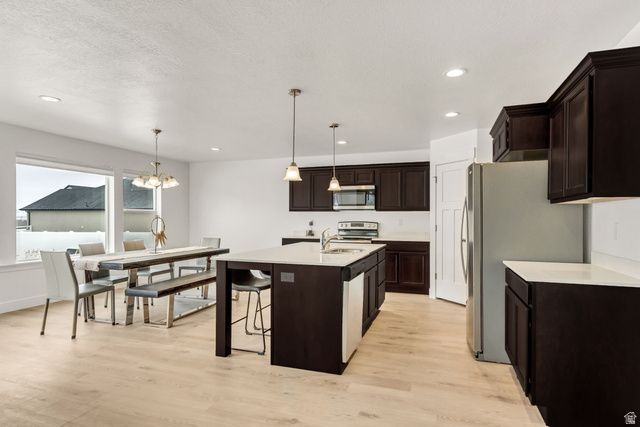 188 E BRUIN DR, Eagle Mountain, UT 84005