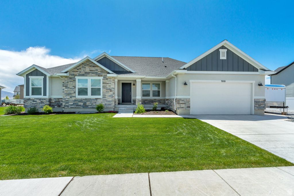 188 E BRUIN DR, Eagle Mountain, UT 84005