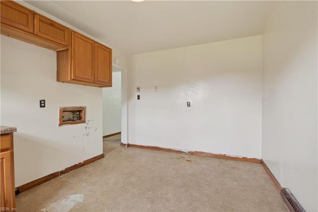 2000 Plow LN, Chesapeake, VA 23324