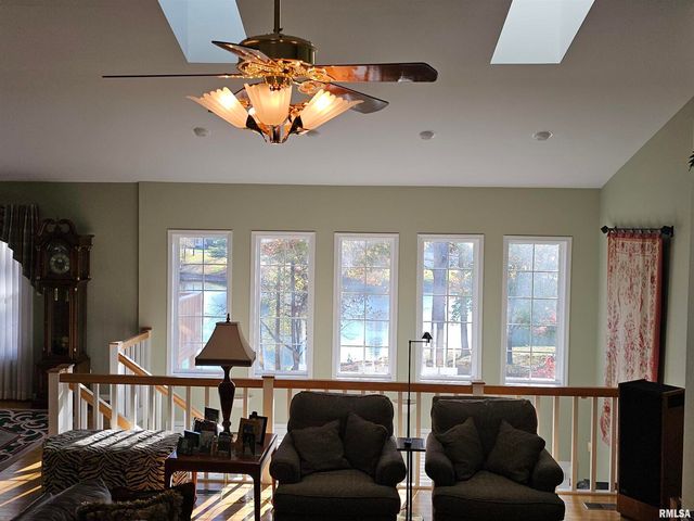 3525 OXFORD Avenue, Mt Vernon, IL 62864