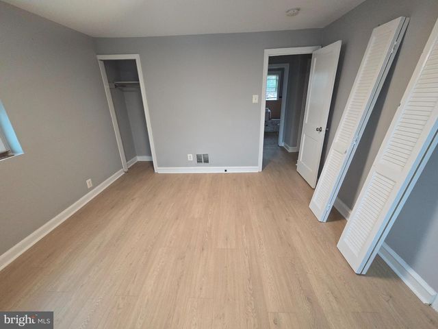 136 CHESTNUT AVE, Oaklyn, NJ 08107