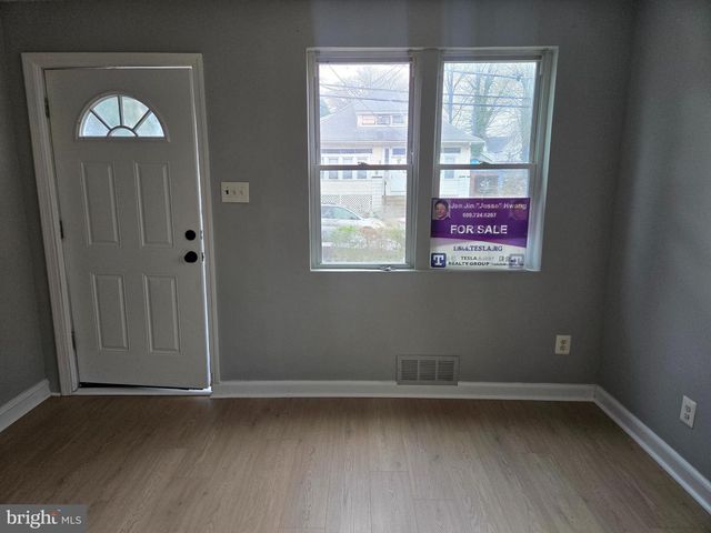 136 CHESTNUT AVE, Oaklyn, NJ 08107