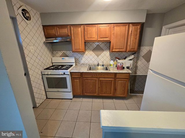 136 CHESTNUT AVE, Oaklyn, NJ 08107