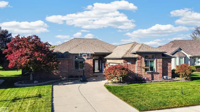 47641 Beacon Square Drive, Macomb Twp, MI 48044