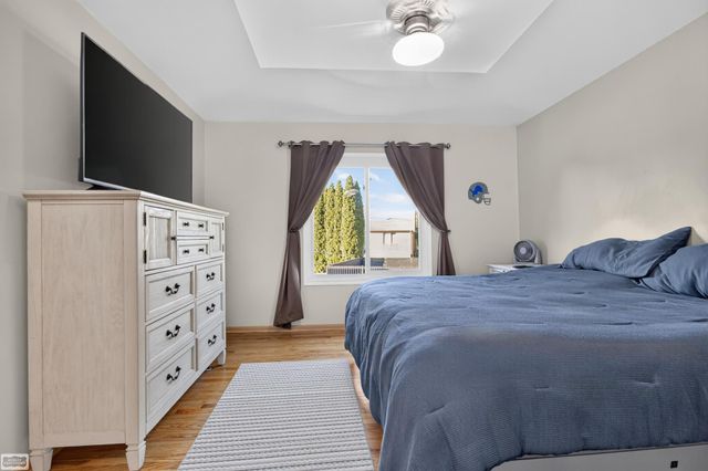47641 Beacon Square Drive, Macomb Twp, MI 48044