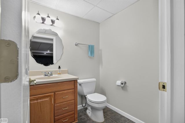 47641 Beacon Square Drive, Macomb Twp, MI 48044