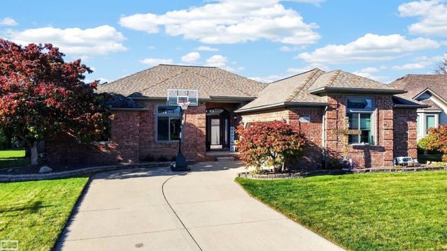 47641 Beacon Square Drive, Macomb Twp, MI 48044