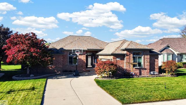 47641 Beacon Square Drive, Macomb Twp, MI 48044