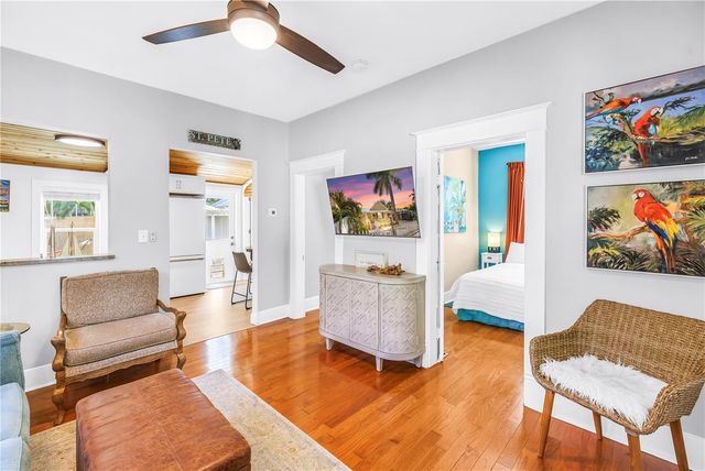 748 11TH AVENUE N, St Petersburg, FL 33701