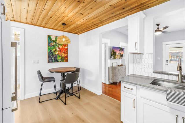 748 11TH AVENUE N, St Petersburg, FL 33701