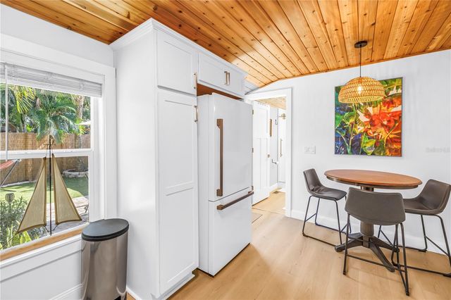 748 11TH AVENUE N, St Petersburg, FL 33701