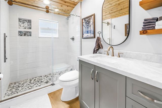 748 11TH AVENUE N, St Petersburg, FL 33701