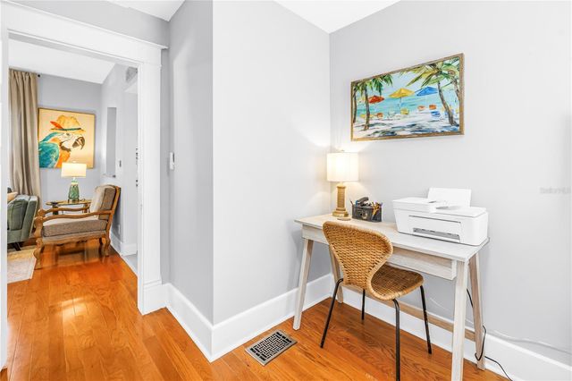 748 11TH AVENUE N, St Petersburg, FL 33701