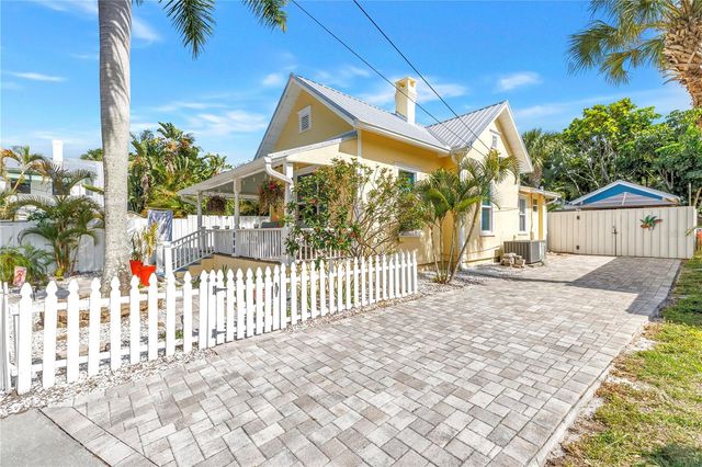 748 11TH AVENUE N, St Petersburg, FL 33701