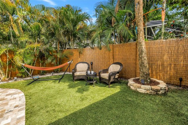 748 11TH AVENUE N, St Petersburg, FL 33701