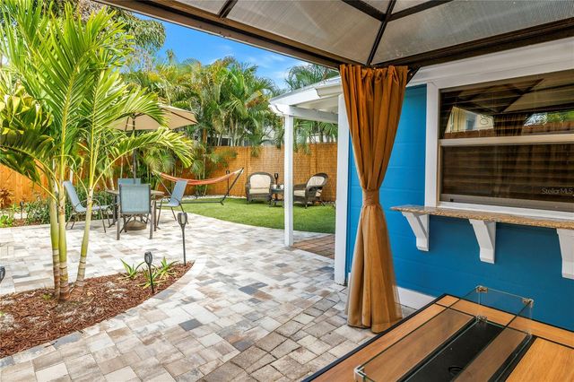 748 11TH AVENUE N, St Petersburg, FL 33701