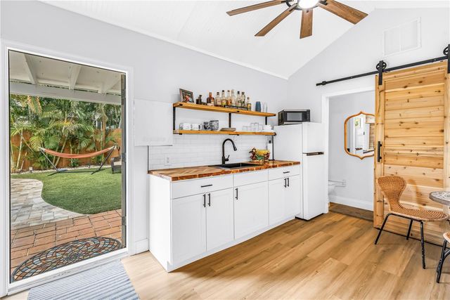 748 11TH AVENUE N, St Petersburg, FL 33701