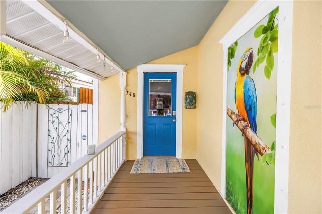748 11TH AVENUE N, St Petersburg, FL 33701