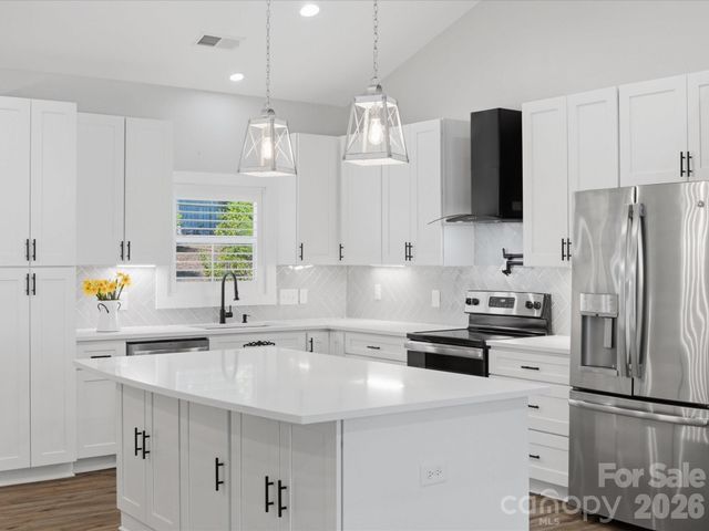 1863 Sardis Drive, Lancaster, SC 29720