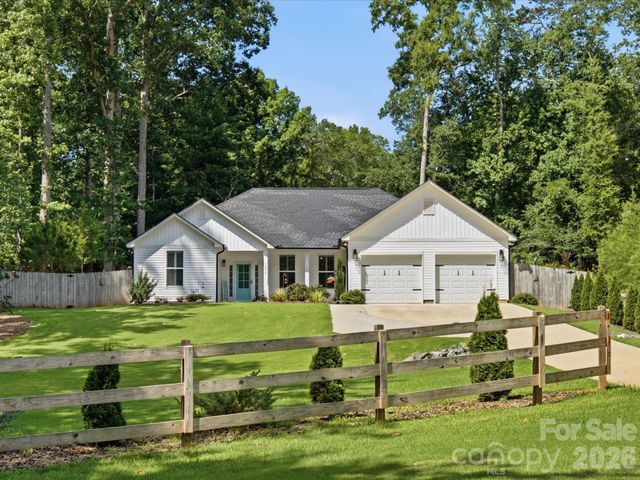 1863 Sardis Drive, Lancaster, SC 29720