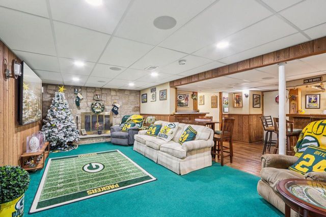 4761 81st STREET, Greenfield, WI 53220