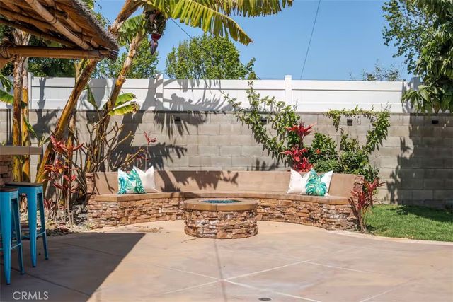 6817 E Bacarro, Long Beach, CA 90815