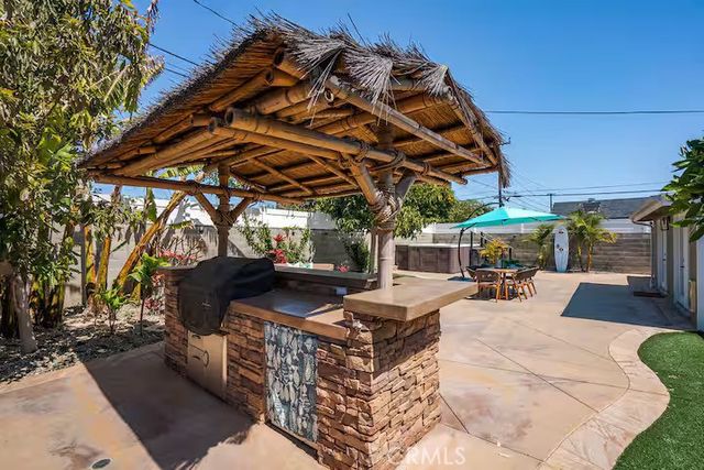 6817 E Bacarro, Long Beach, CA 90815