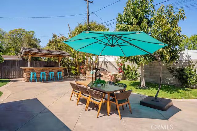 6817 E Bacarro, Long Beach, CA 90815
