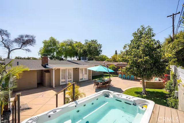 6817 E Bacarro, Long Beach, CA 90815