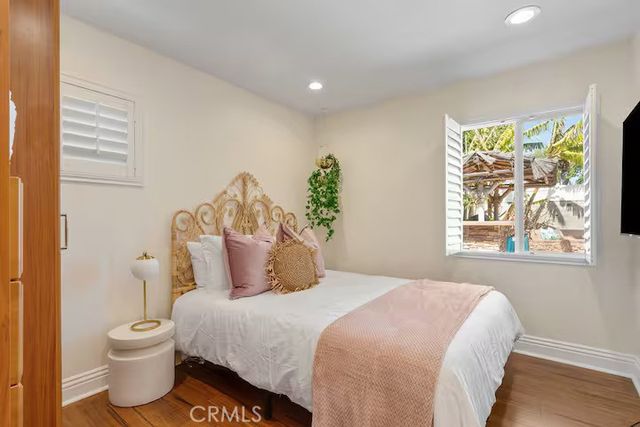 6817 E Bacarro, Long Beach, CA 90815