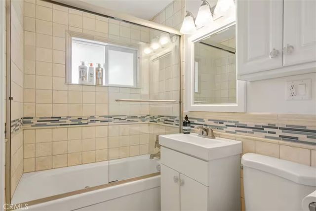 6817 E Bacarro, Long Beach, CA 90815