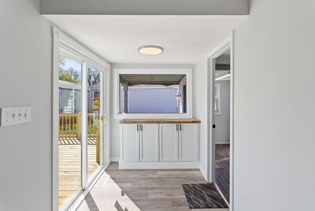 2438 S hydraulic, Wichita, KS 67211